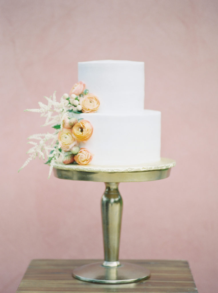 ROMANTIC WEDDING CAKE INSPIRATION IDEAS FOR 2021 Temecula California